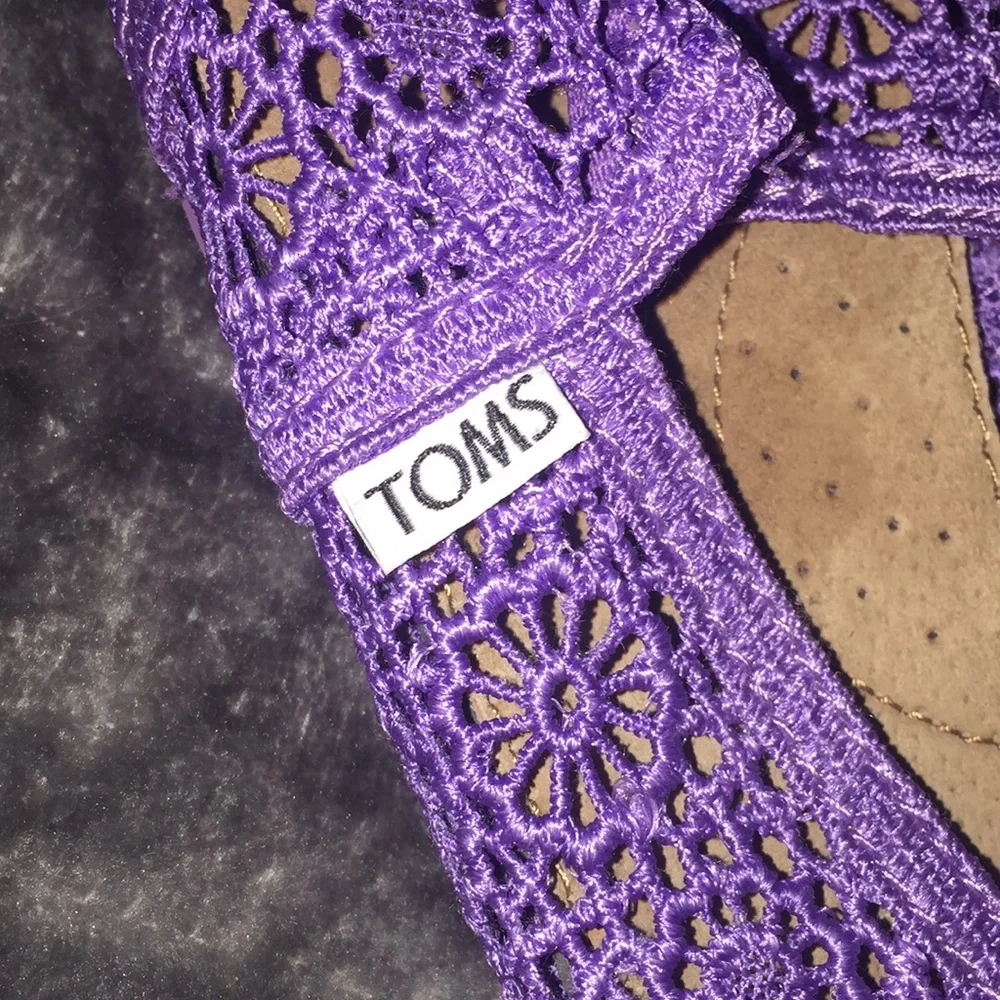 Toms‎ lavender lace Espadrilles